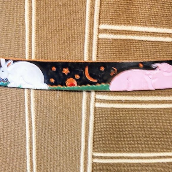 Vintage 1960s Hand Made Tooled Leather Belt With Animals, Barn And Farm Scenes. - Picture 5 of 6
